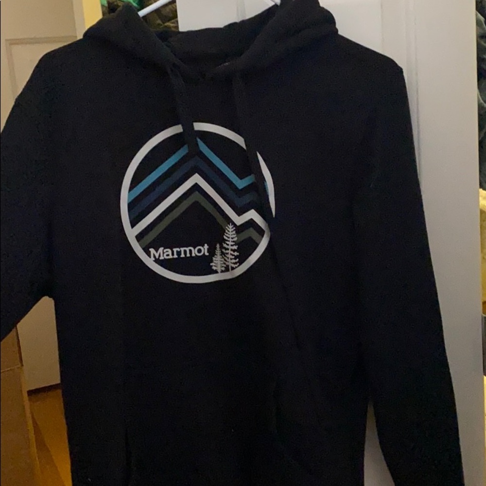 Women’s medium marmot hooded sweatshirt